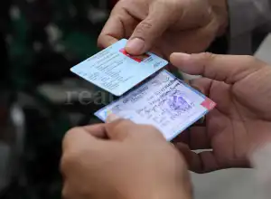 Foto Feature: Sertifikat Vaksinasi Syarat Bepergian