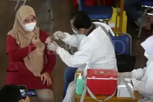 Pemkot Banda Aceh Hadiahkan Gula dan Minyak Bagi Warga yang Ikut Vaksinasi