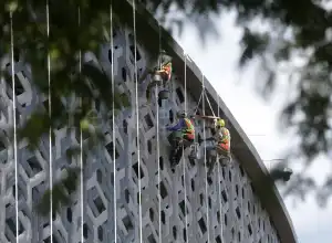 Foto Feature: Peremajaan Gedung Museum Tsunami