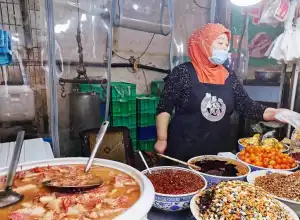 Menjelajahi Surga Kuliner Halal di Xi'an China