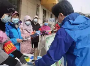 Ramadan, Umat Muslim di Beijing Beri Pelayanan Sukarela