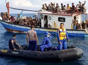 Rohingya Terdampar di Aceh Timur Hendak Didorong Kembali ke Laut
