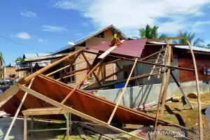 Pemkab Aceh Timur Salurkan Bantuan Korban Puting Beliung
