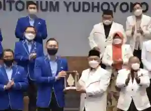 Ahmad Syaikhu Sambangi AHY, Bahas Penanganan Pandemi di Indonesia