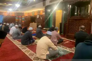 Aturan Ketat Salat Tarawih di Kuala Lumpur