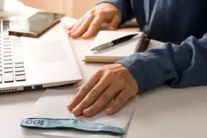 Untung Buntung Rumus Baru Upah Buruh Jokowi