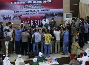 Foto Feature: Vaksinasi ASN Dan Tenaga Kontrak