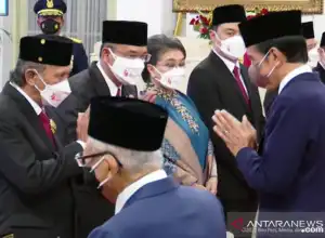 Presiden Jokowi Berikan Gelar Pahlawan Nasional kepada Empat Tokoh