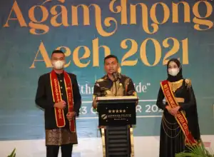 Safaruddin Beri Tiket Liburan ke Pemenang Agam Inong Aceh