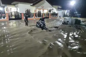 Desa Lengkong, Langsa Diterjang Banjir Bandang Dini Hari