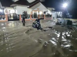 Desa Lengkong, Langsa Diterjang Banjir Bandang Dini Hari