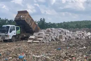 Bea Cukai Musnahkan 10,2 Juta Batang Rokok Ilegal