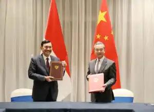 Luhut Terbang ke China, Perkuat Kerja Sama Strategis