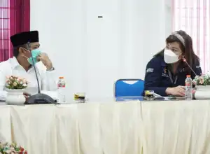 Tak Berhijab, Mawardi Ali Tegur Utusan Kemenkes RI