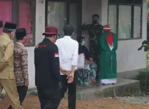 Jokowi Memastikan Percepatan Vaksinasi di Aceh Melalui Vaksin Door to Door