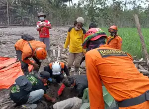 Kominfo Sediakan Internet Satelit di Posko Semeru