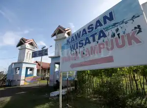 Foto Feature: Pelaku Wisata Keluhkan Penutupan Lokasi Wisata