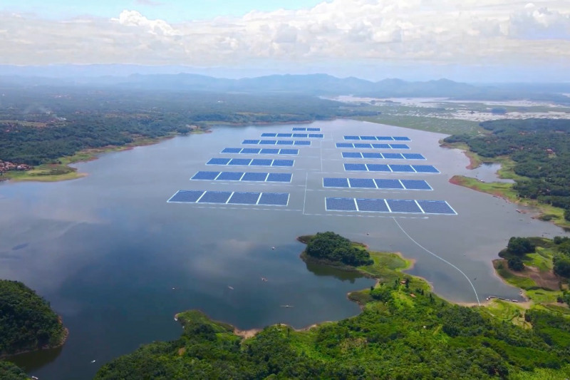 Erick Thohir: Proyek PLTS Cirata Bisa Direplikasi Di Seluruh Sungai Indonesia