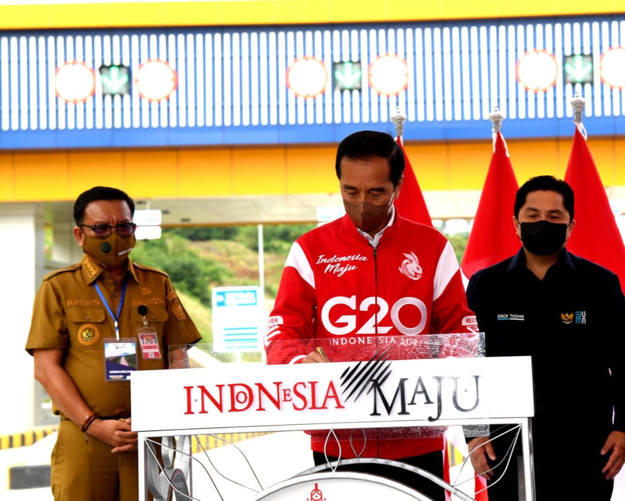 Presiden Jokowi Resmikan Jalan Tol Manado-Bitung