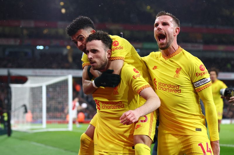 Liverpool tempel ketat Manchester City setelah kalahkan Arsenal 2-0