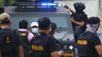 Densus 88 Tangkap 16 Terduga Teroris di Sumbar