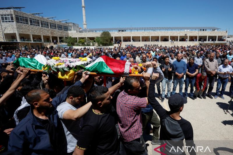 Polisi Israel dan Warga Palestina Bentrok di Situs Suci Yerusalem