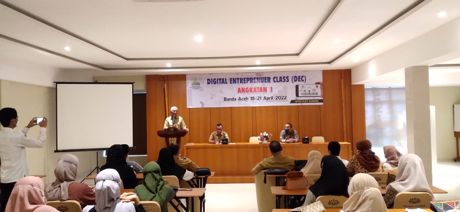 Dinas Koperasi dan UMKM Aceh Gelar <i>Digital Entrepreneur Class</i>