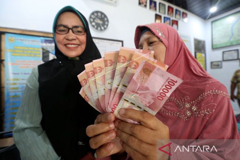 4.206 Orang Fakir Miskin di Banda Aceh Terima Zakat Konsumtif