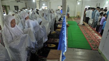 Jemaah Tarekat Naqsabandiyah Sumbar Rayakan Lebaran Hari Ini