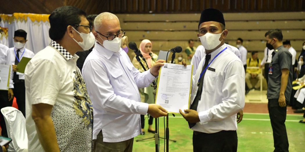 Sekda Aceh Serahkan SK Kepada Guru P3K