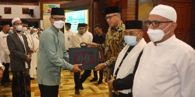 77 ASN Pemerintah Aceh Akan Haji, Gubernur Doakan Menjadi Haji Mabrur