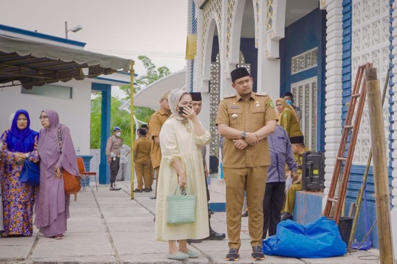 Wali Kota Medan Kurbankan Tiga Ekor Sapi Bagi Nelayan di Hari Tasyrik