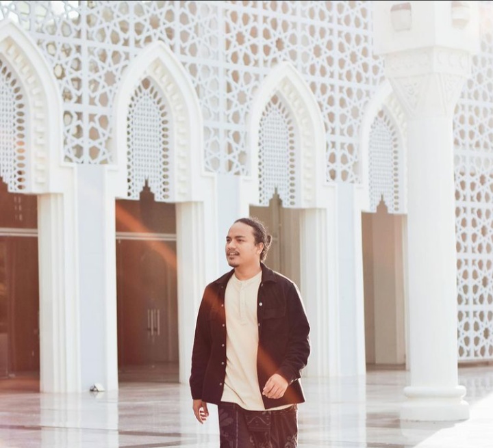 Mahasiswa USK Ini Raup Puluhan Juta Lewat Bisnis Desain Grafis