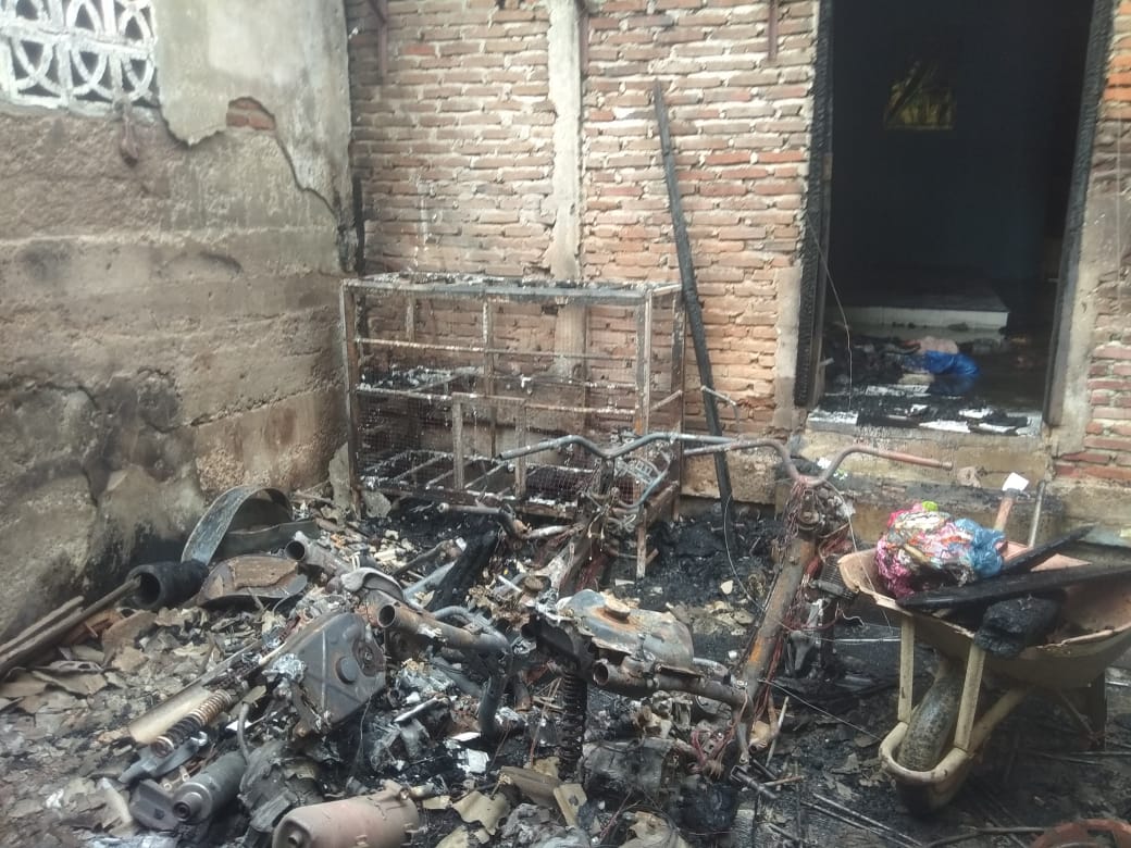 Sebuah Rumah Bersama Tiga Motor Ludes Terbakar di Aceh Utara