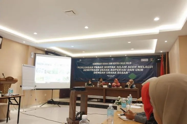 Kemenkop Fasilitasi 30 Koperasi dan UMKM Minyak Nilam di Aceh