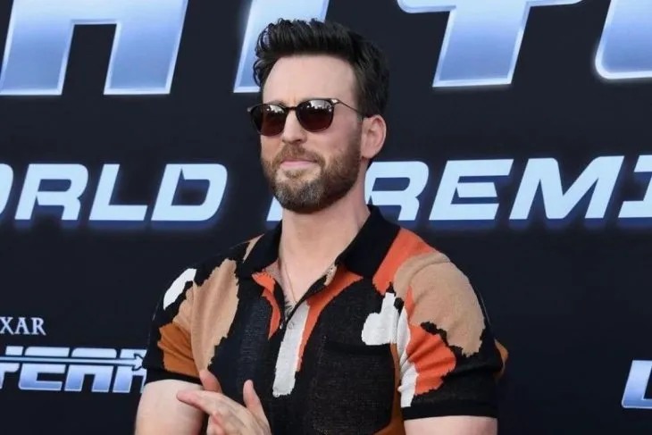 Aktor Chris Evans Dinobatkan Sebagai Pria “Terseksi” 2022