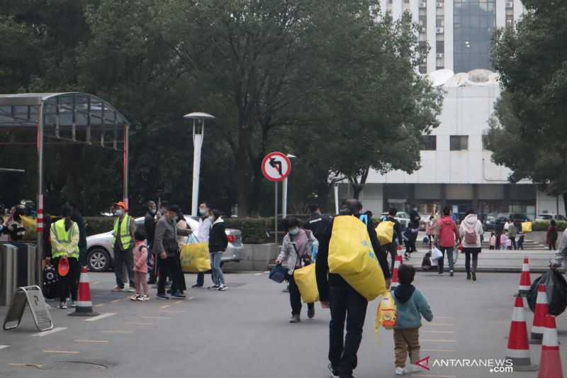 Di China, Guru Dilarang Mengajar Seumur Hidup