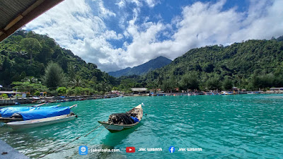 Bentangan Laut Biru di Pantai Lhok Rukam.