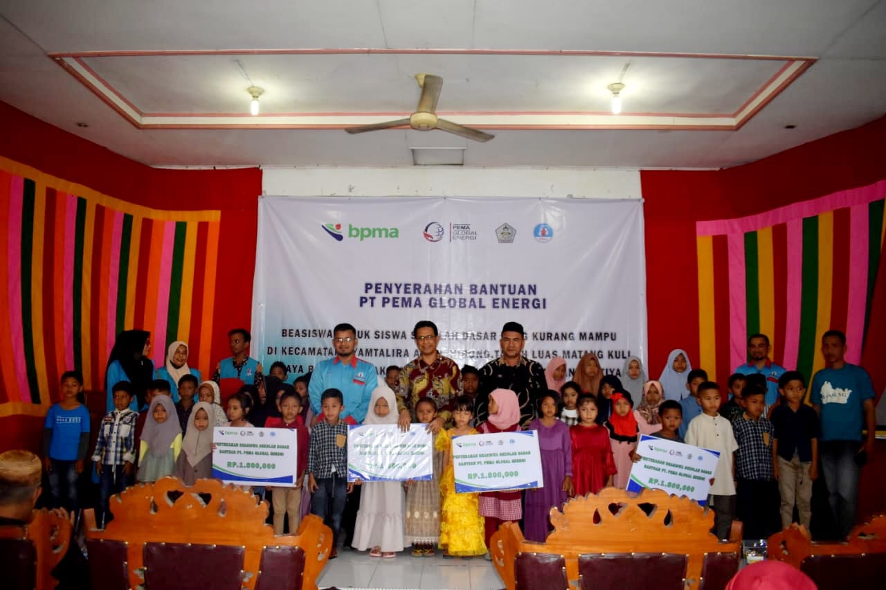 PGE Serahkan Beasiswa Untuk 70 Siswa Yatim Dhuafa dan Keluarga Pra Sejahtera di Aceh Utara