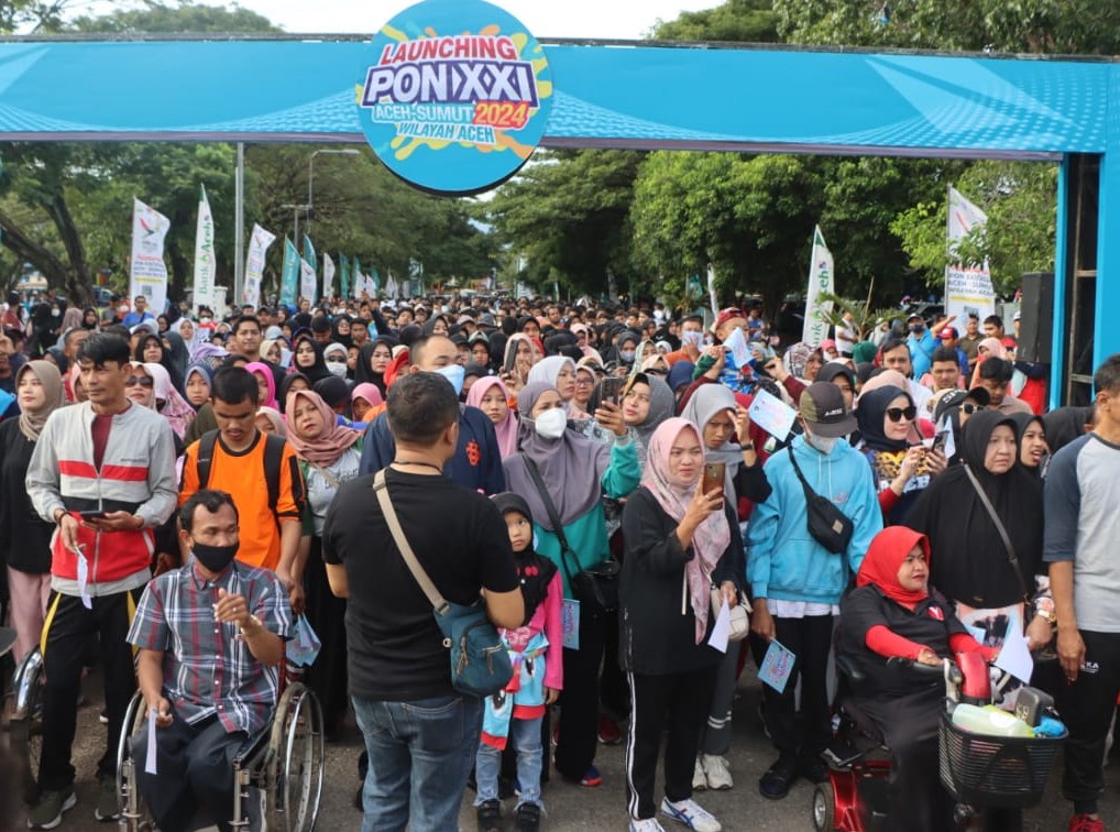 Kapolda Aceh bersama Forkopimda Ikut Jalan Sehat pada Launching Maskot PON 2024