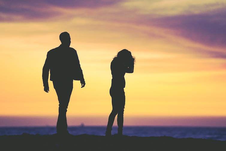 Terlanjur cinta: riset tunjukkan bagaimana korban kekerasan berbasis gender terjebak dalam hubungan toksik