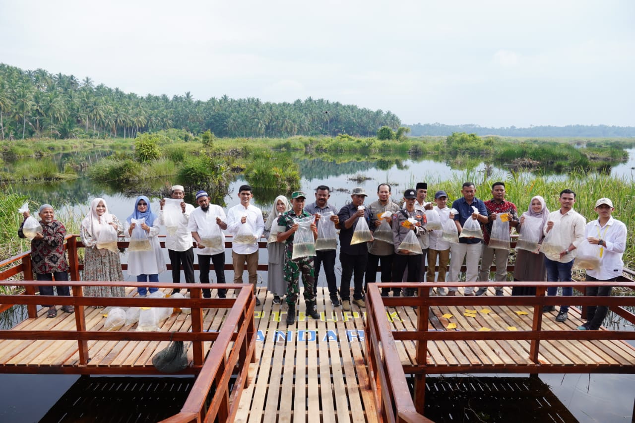 Menjaga Keanekaragaman Hayati, PT Pupuk Iskandar Muda Menggelar Festival Paya Nie