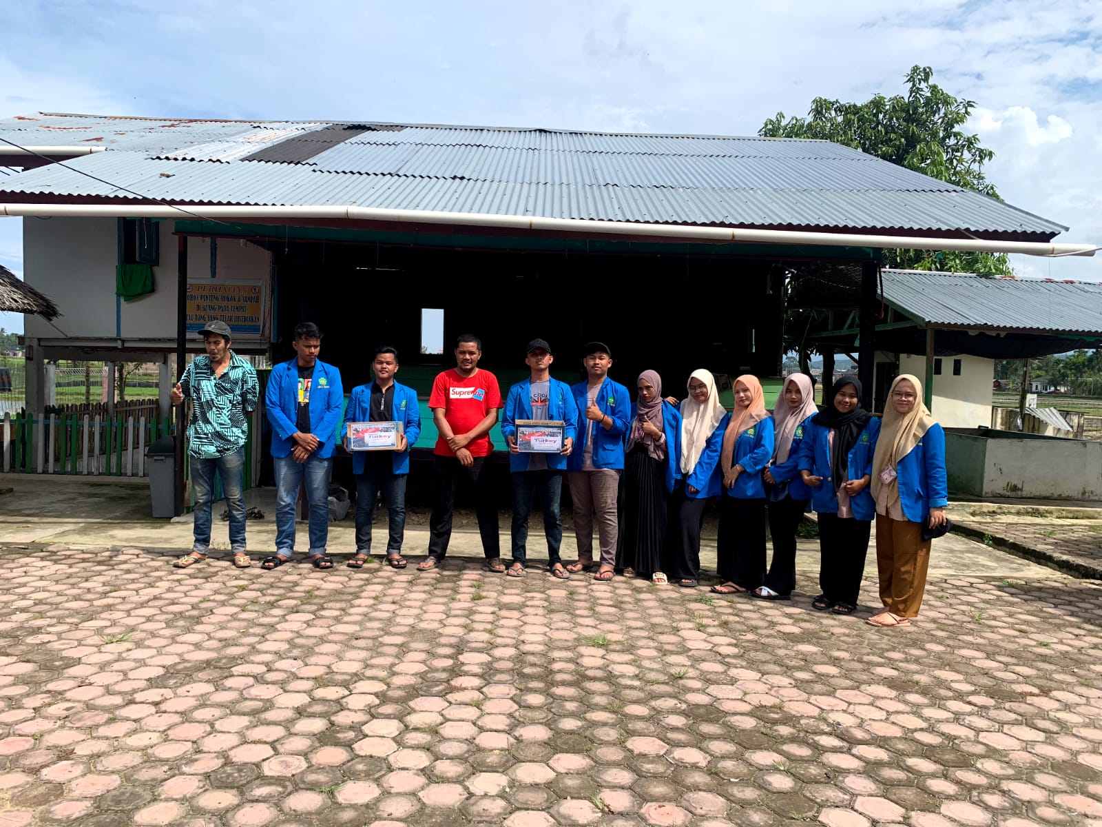 Mahasiswa KPM UIN Ar Raniry dan Pemerintah Gampong Geuleudah Galang Dana untuk Korban Gempa Turki dan Suriah