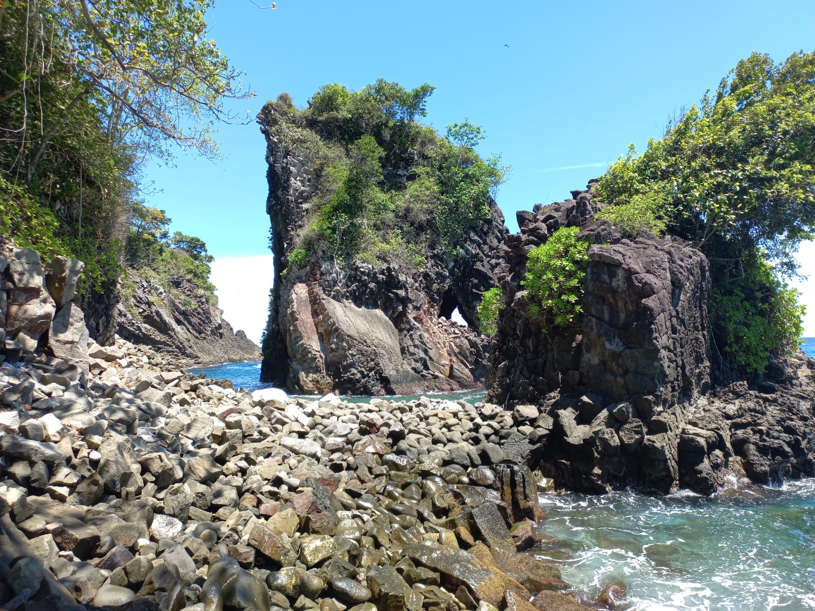 Mengenal Gua Sarang di Sabang, Aceh