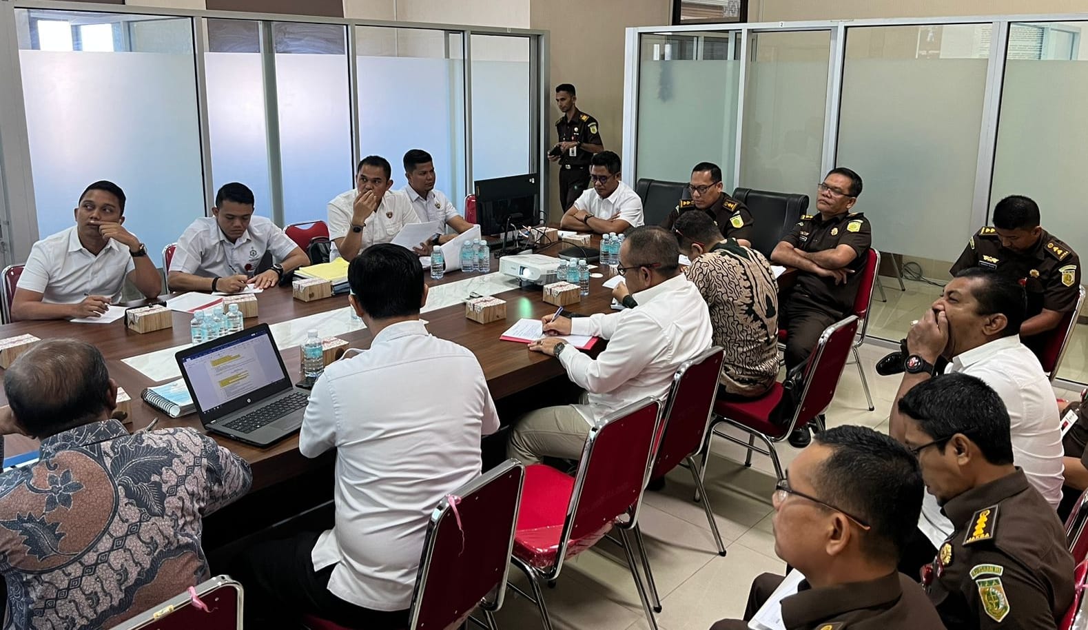 Penyidik dan JPU Gelar FGD untuk Samakan Persepsi Terkait Kasus Korupsi Beasiswa