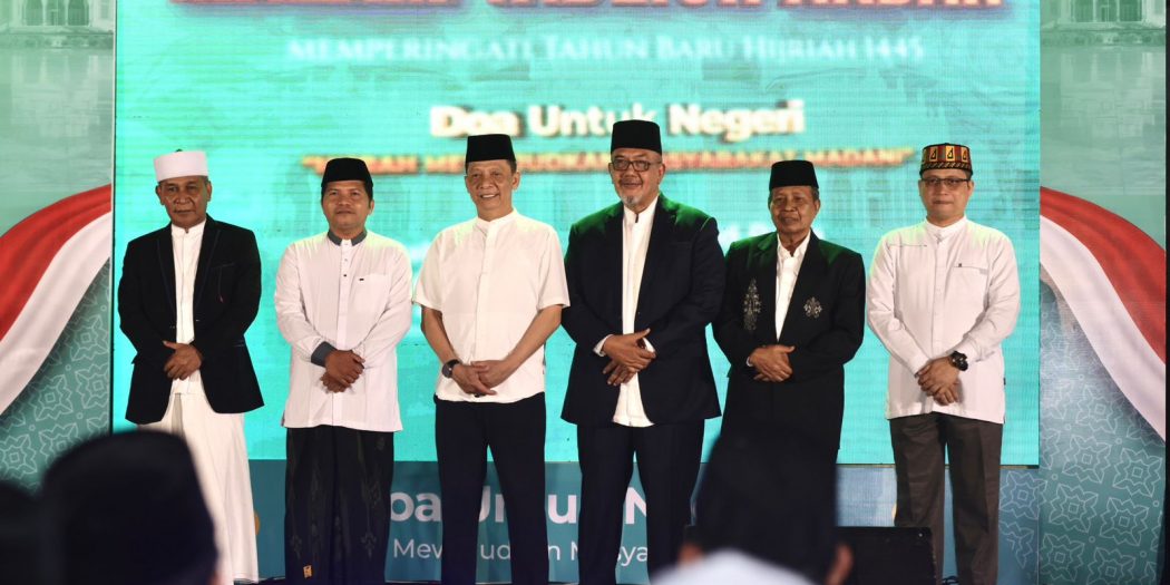 Pj Gubernur Aceh Hadiri Tabligh Akbar 1 Muharram 1445 di Baiturrahman