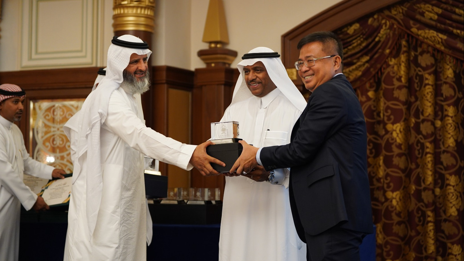 Karena Pengirim Jemaah Haji Terbesar di Dunia, Pemerintah Arab Saudi Beri Penghargaan kepada Indonesia