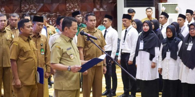 Pj Gubernur Aceh Lantik Lantik 3.247 PNS dan P3K Guru