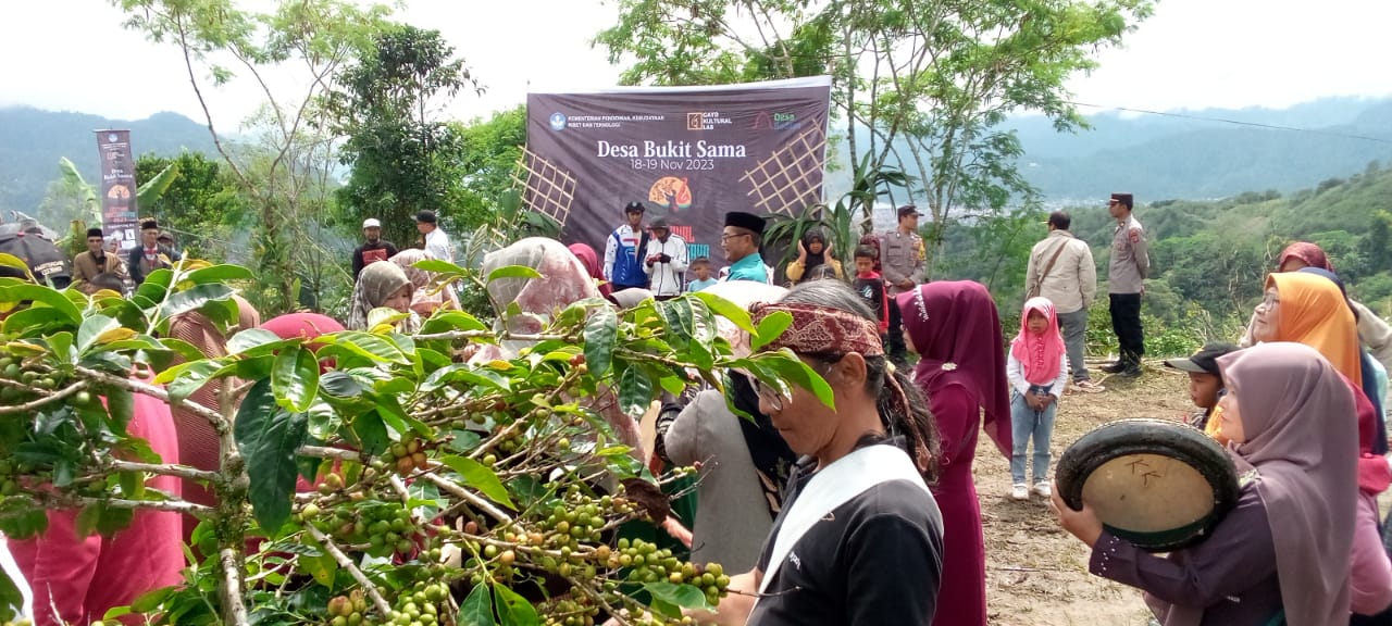 Festival Panen Kopi: Menengok Indahnya Alam dan Penampilan Budaya