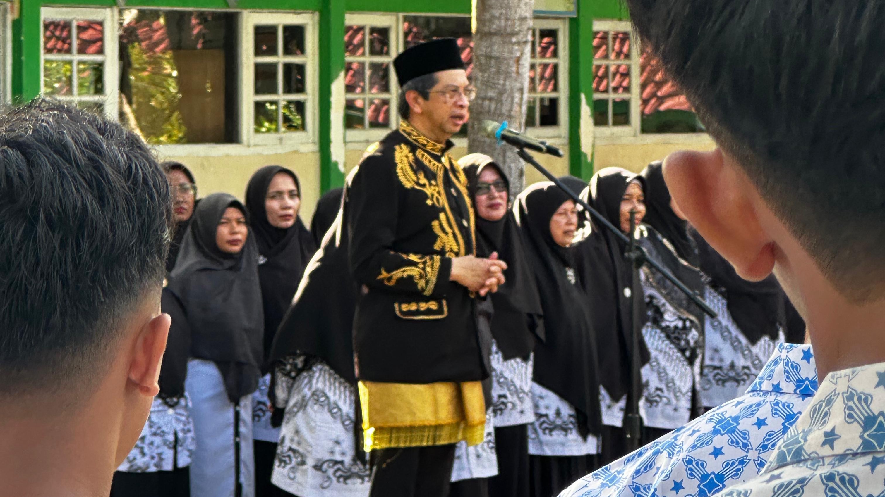 Faisal Ali Hasyim Sebut Hanya Orang-orang Terbaiklah yang Terpilih Menjadi Guru